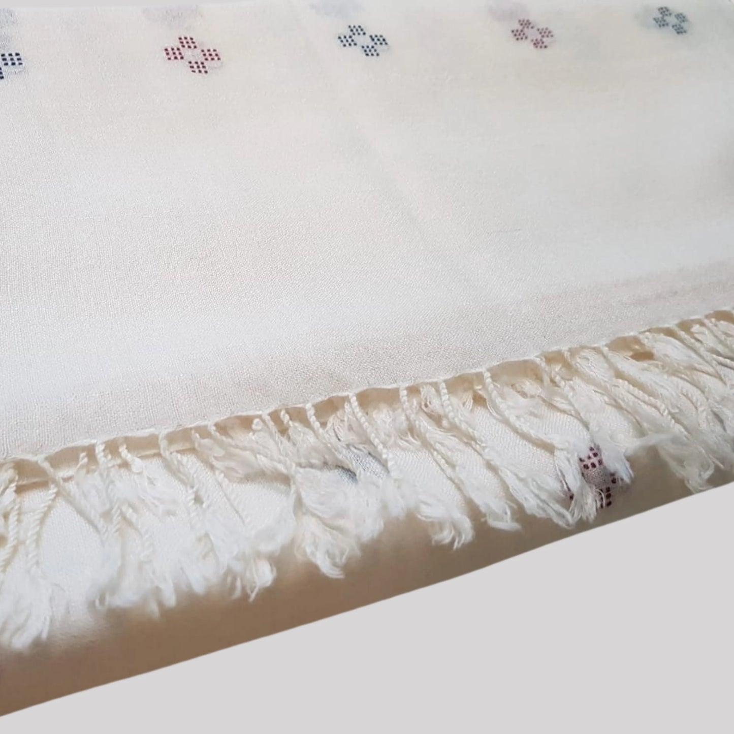 Chandni- minimal white pure woolen shawl