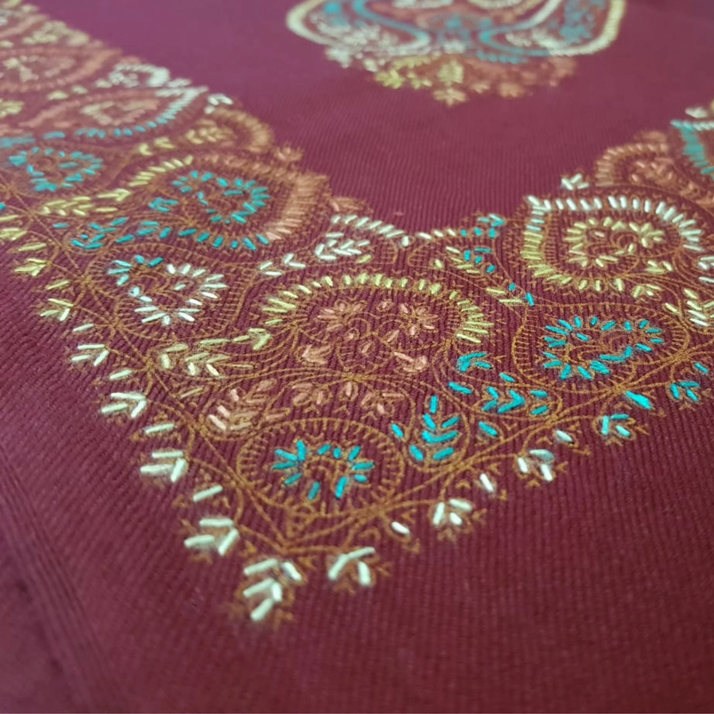 Kashmira-kashmiri pure pashmina shawl